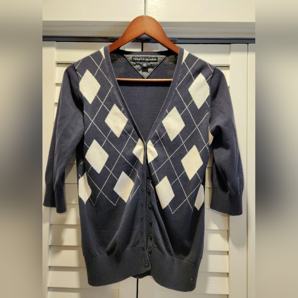 Cute Hilfiger sweater